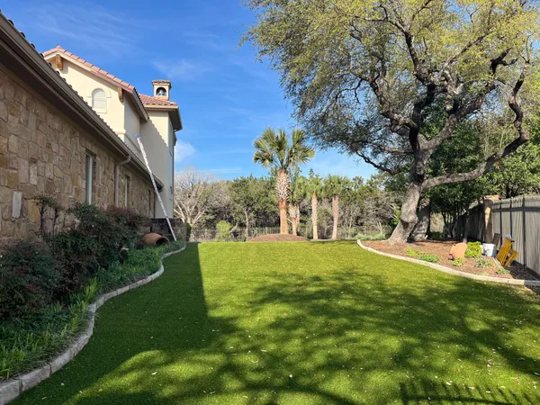 Luckenbach - Image 18