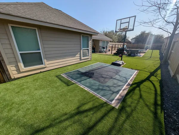 Southern Play - Image 1